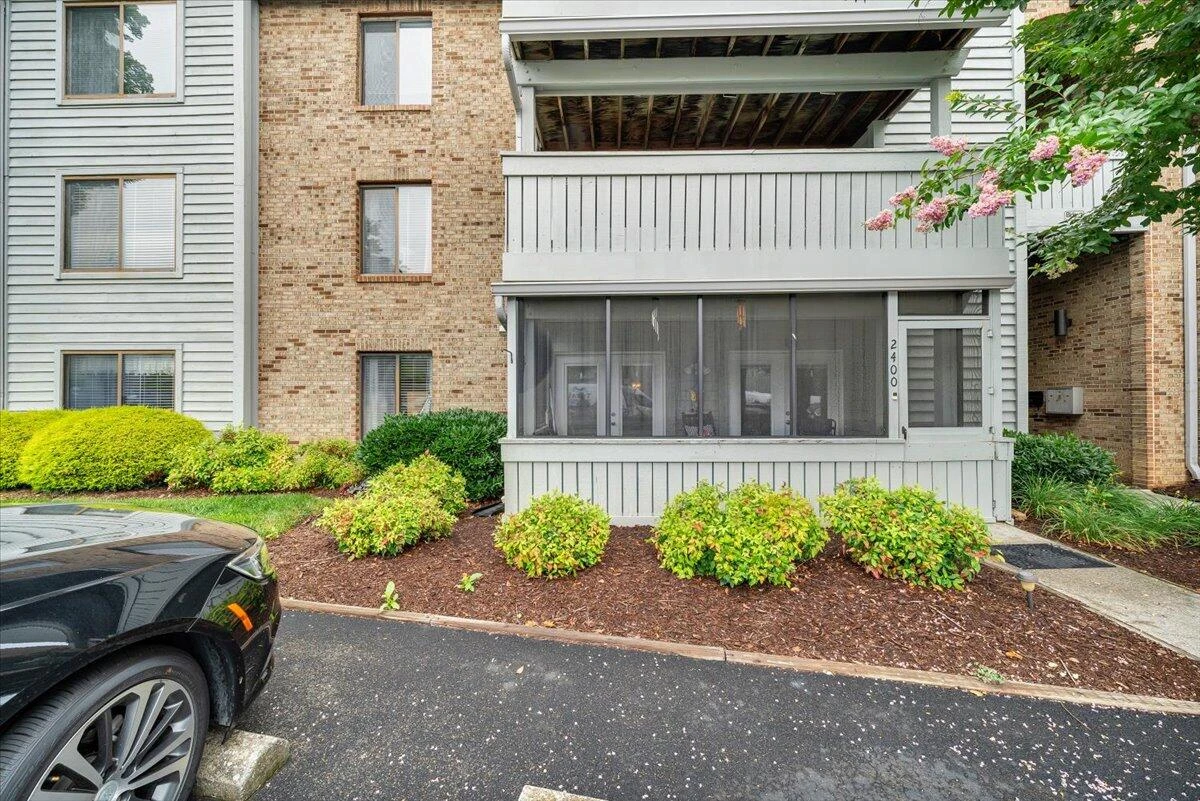 2400 Wood Gate LN - Photo 4