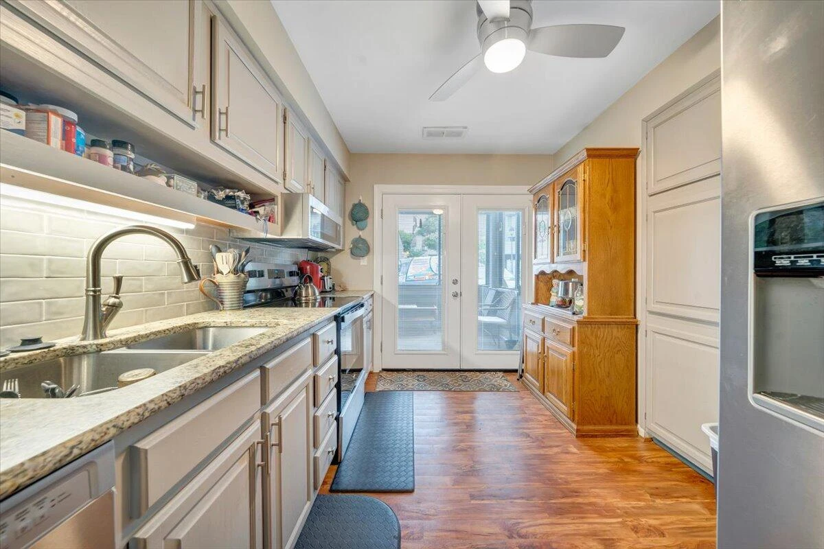 2400 Wood Gate LN - Photo 10