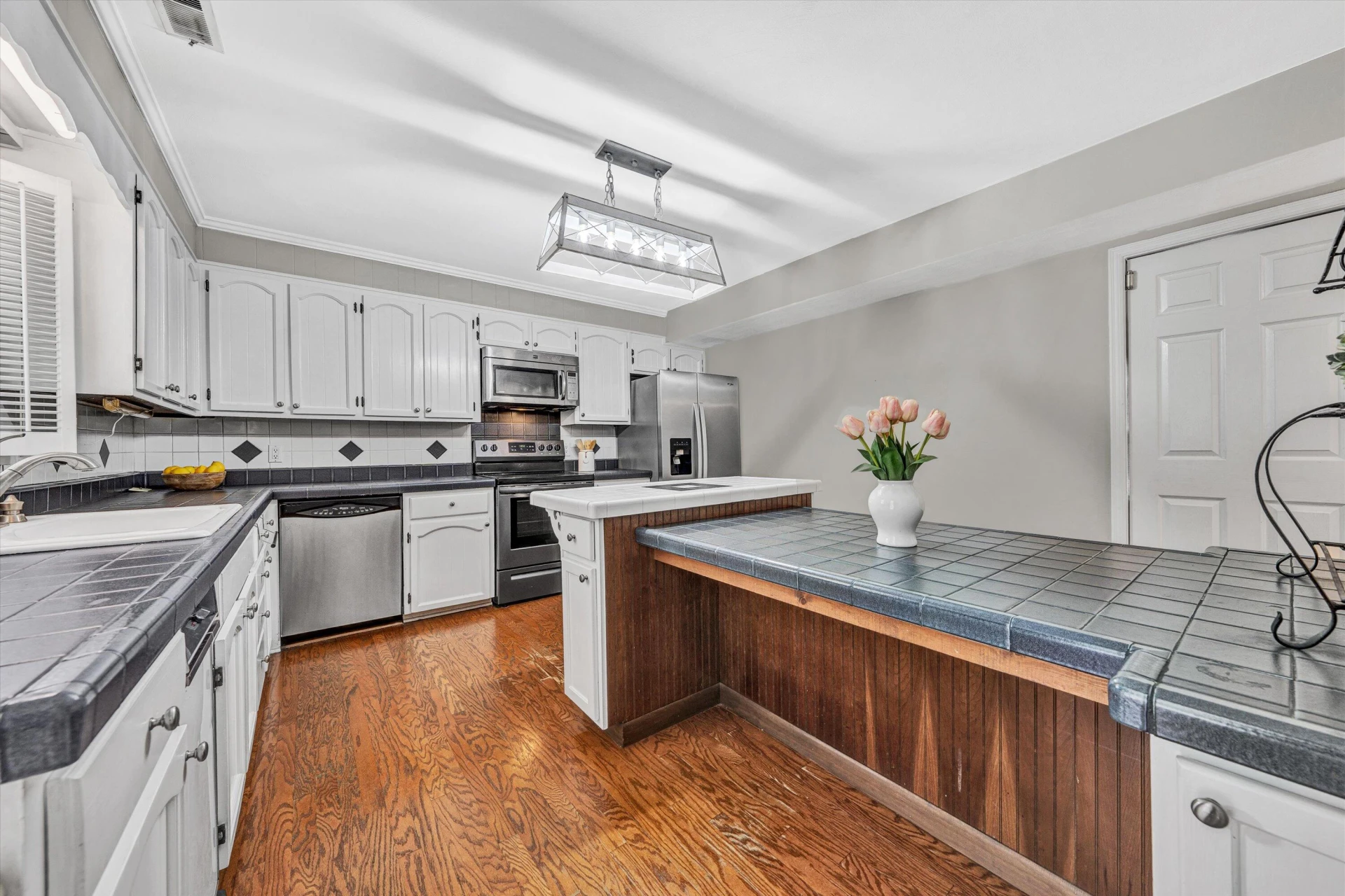 5211 Cherokee Hills DR - Photo 15