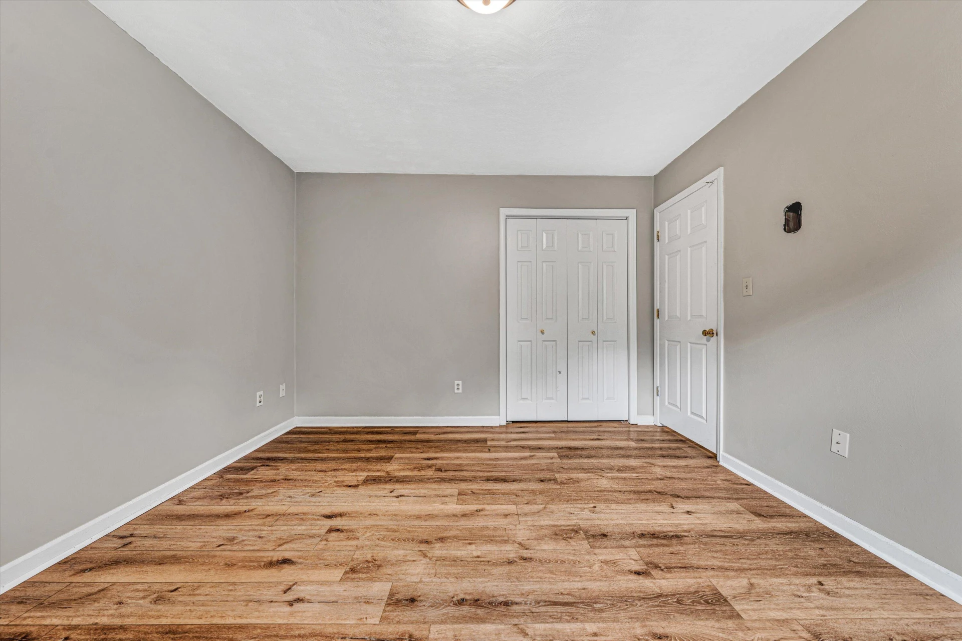 5211 Cherokee Hills DR - Photo 32