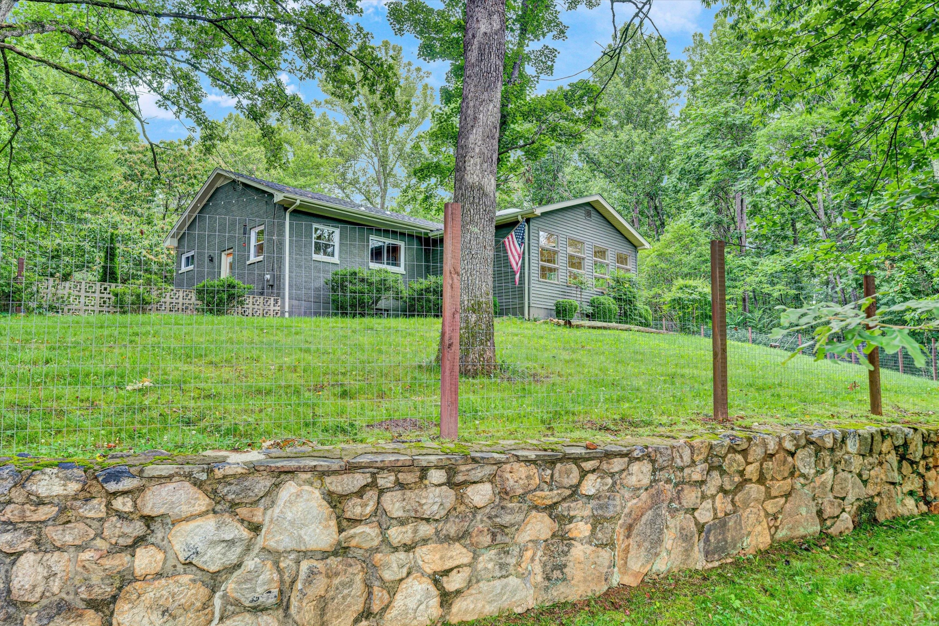 7151 Pine Needle DR - Photo 27