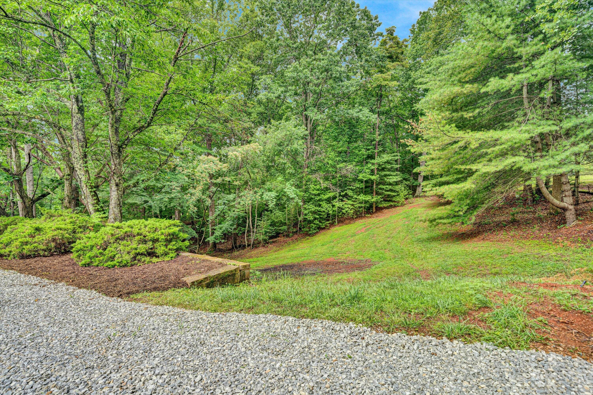 7151 Pine Needle DR - Photo 31
