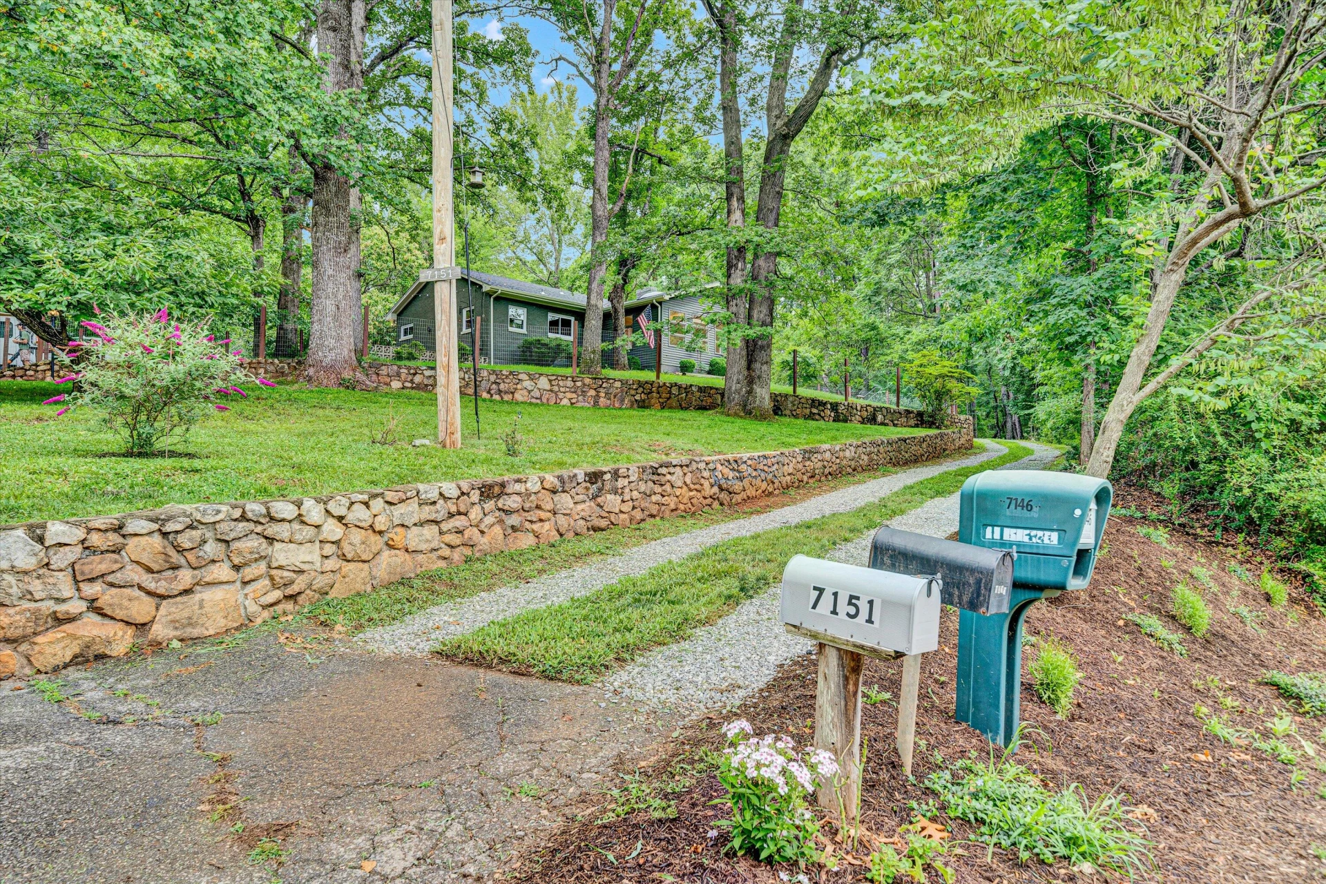 7151 Pine Needle DR - Photo 36