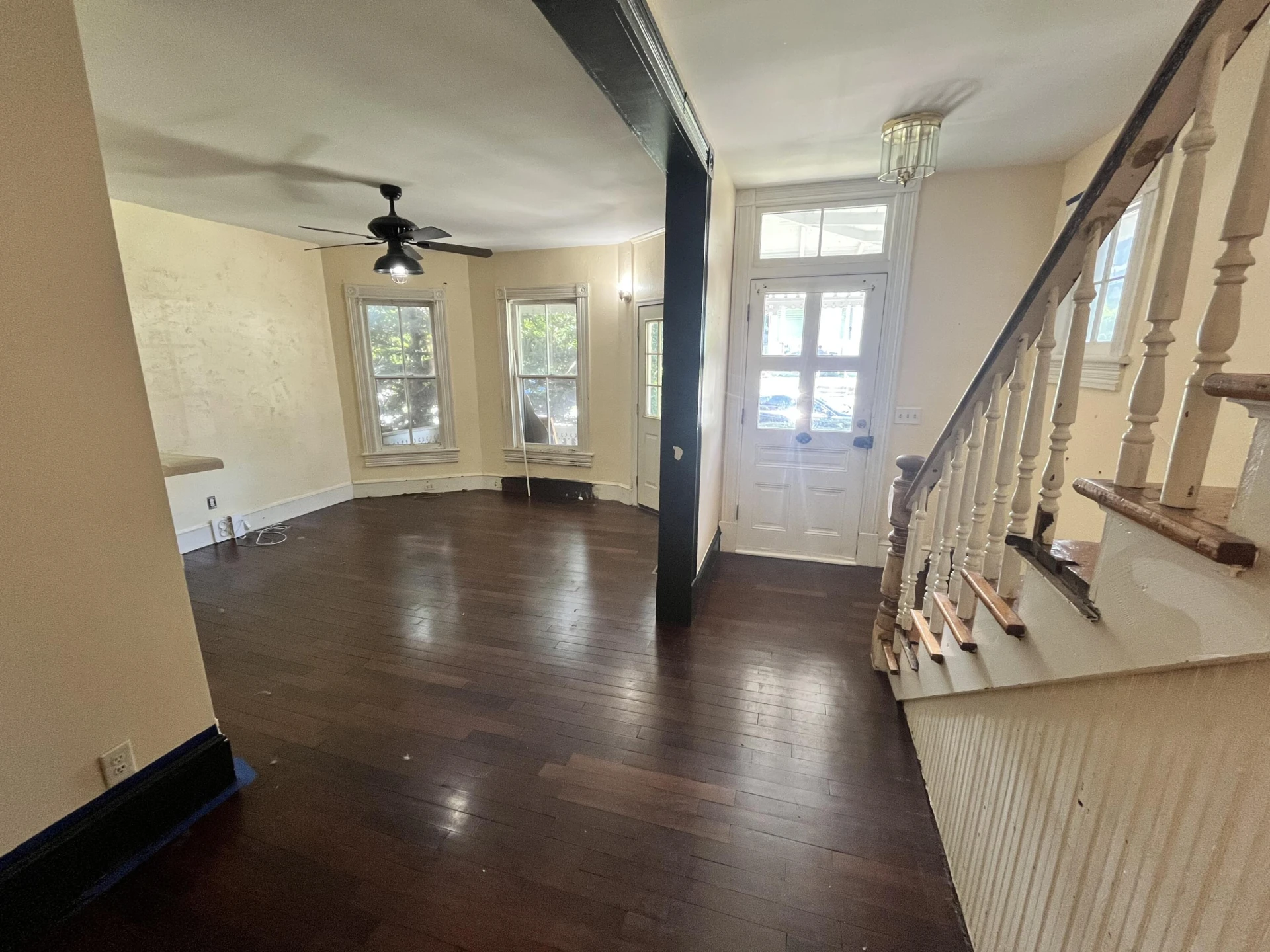 405 Mountain AVE - Photo 3