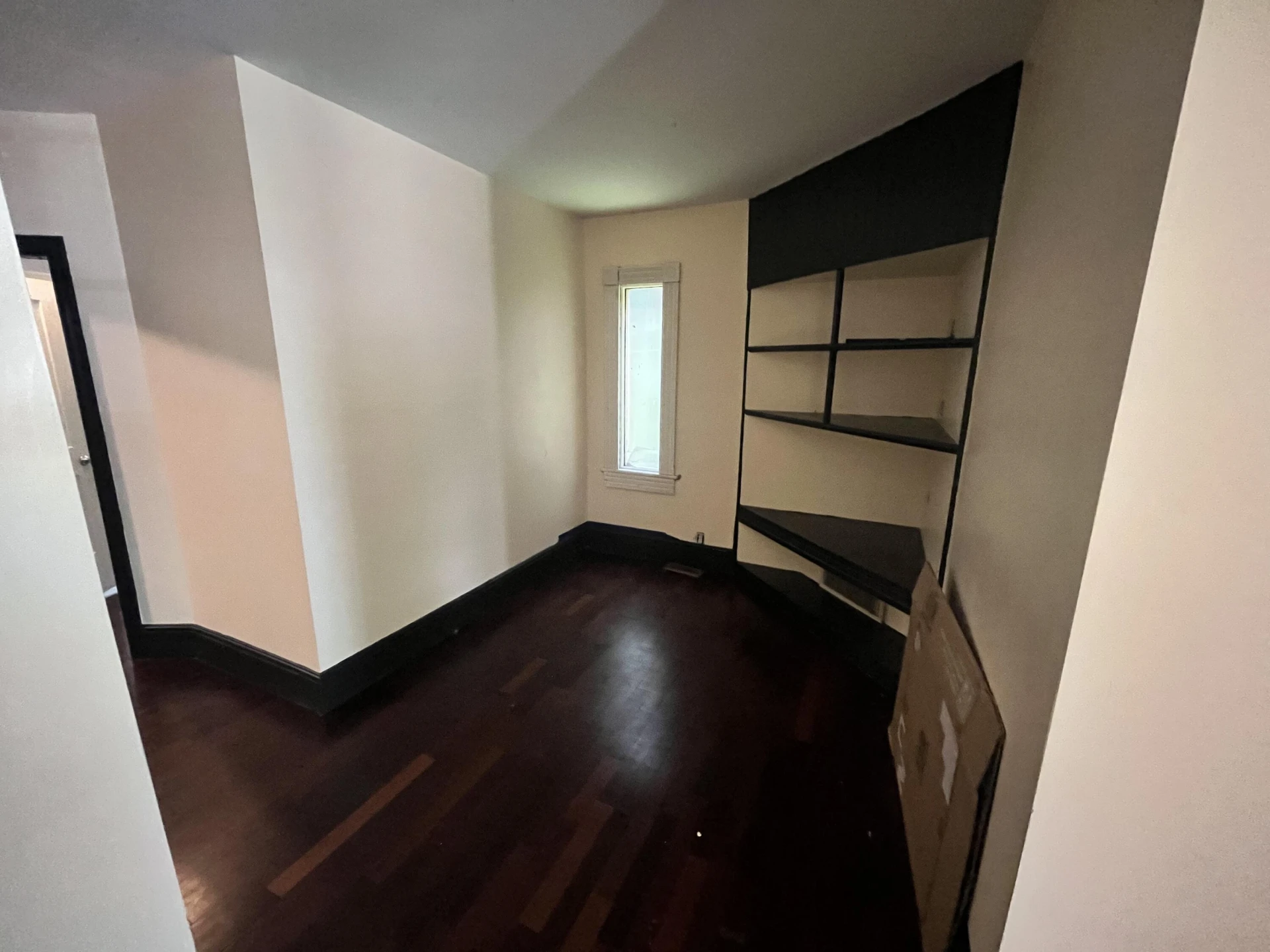 405 Mountain AVE - Photo 4