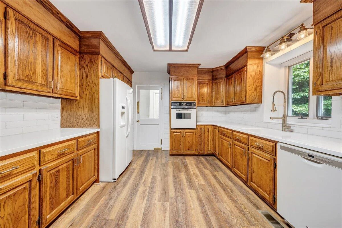 112 Sedgefield LN - Photo 14