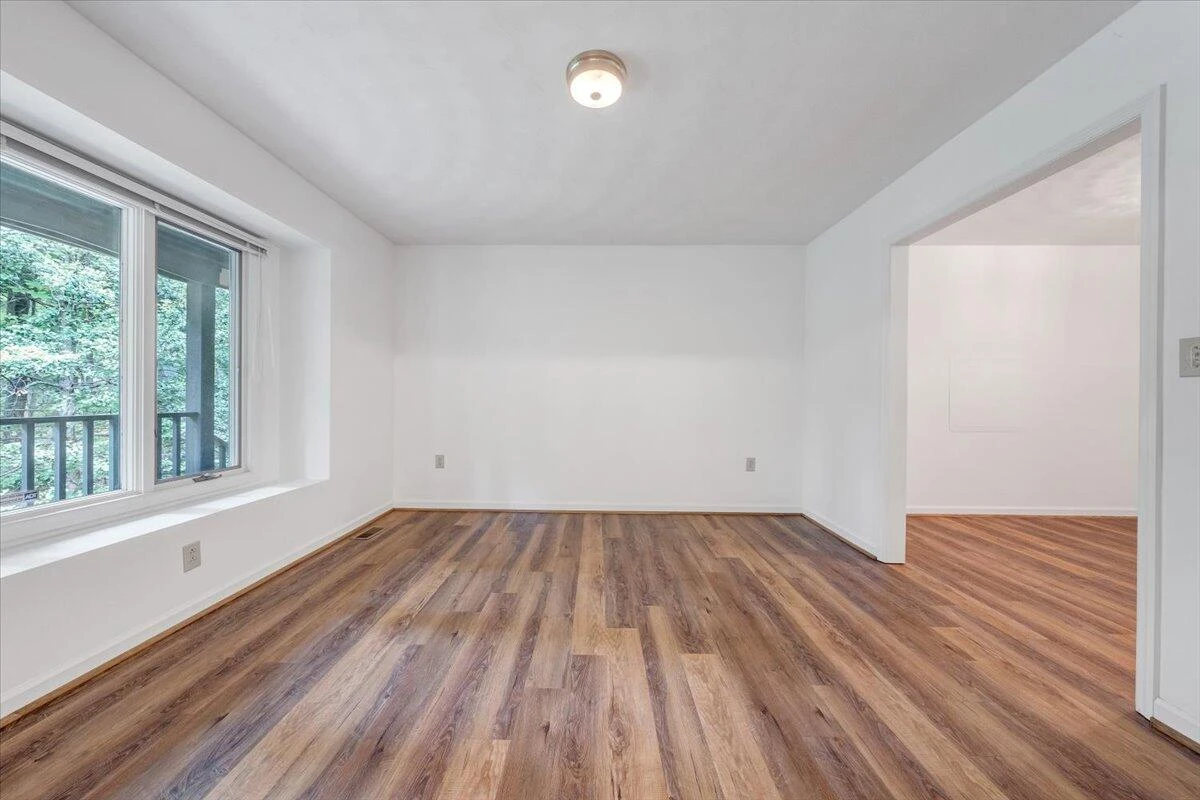 112 Sedgefield LN - Photo 3