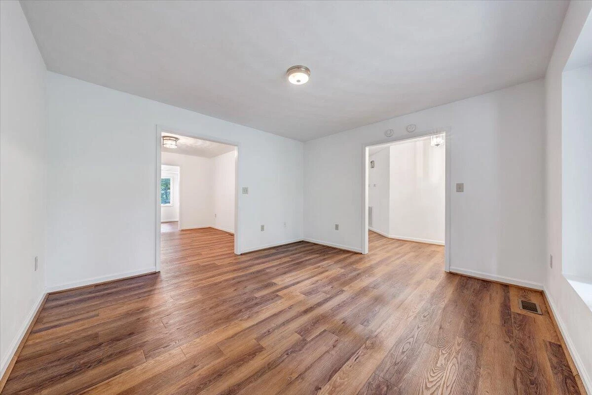 112 Sedgefield LN - Photo 5