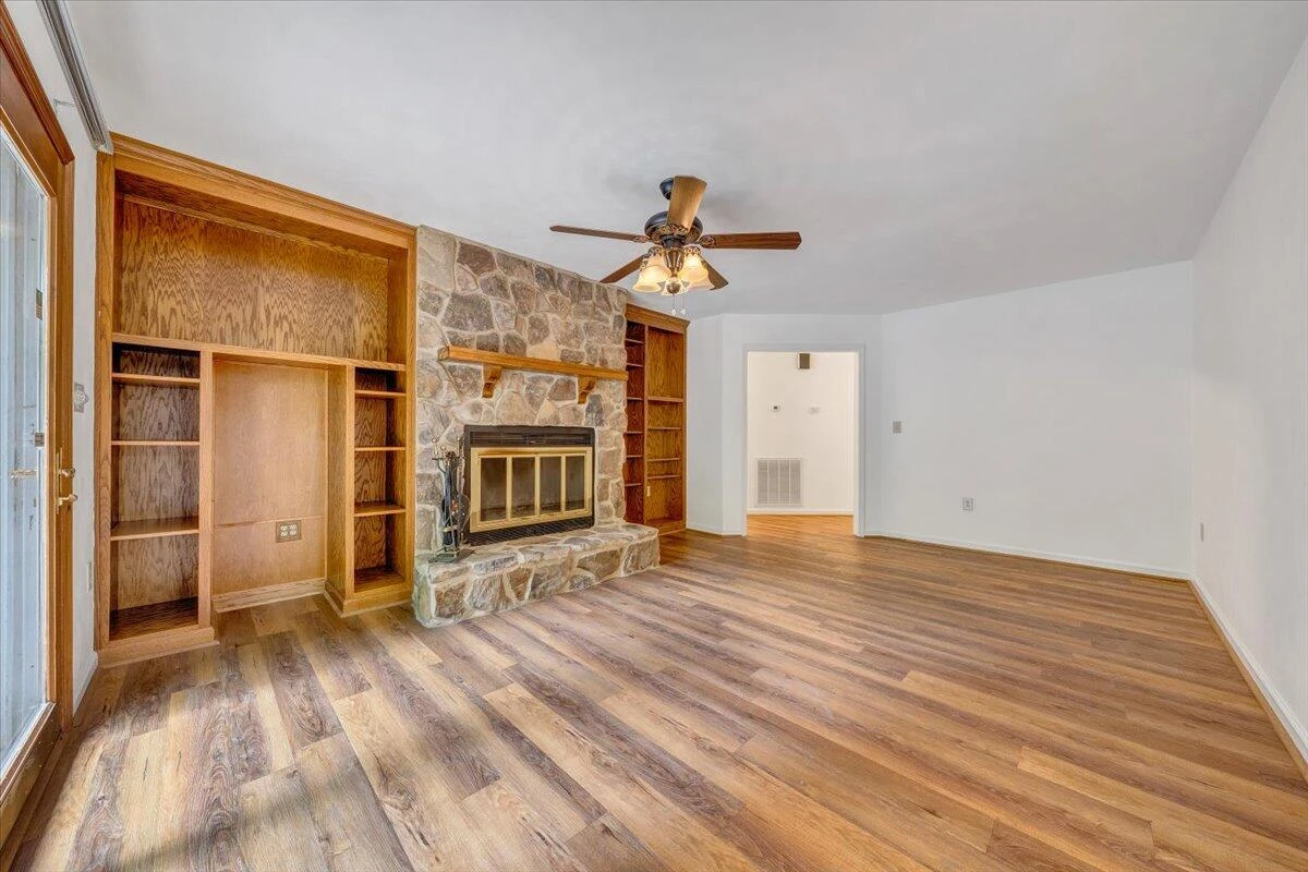 112 Sedgefield LN - Photo 8