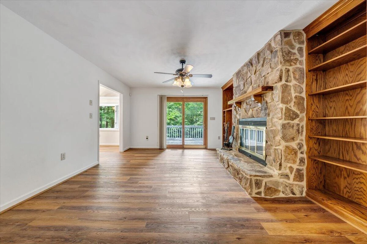 112 Sedgefield LN - Photo 9