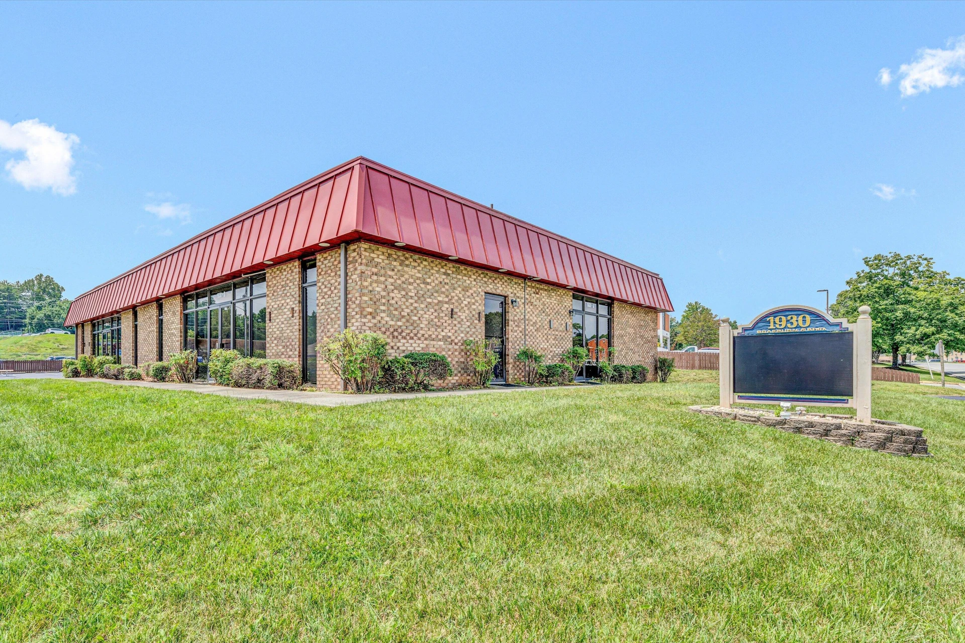1930 Braeburn DR