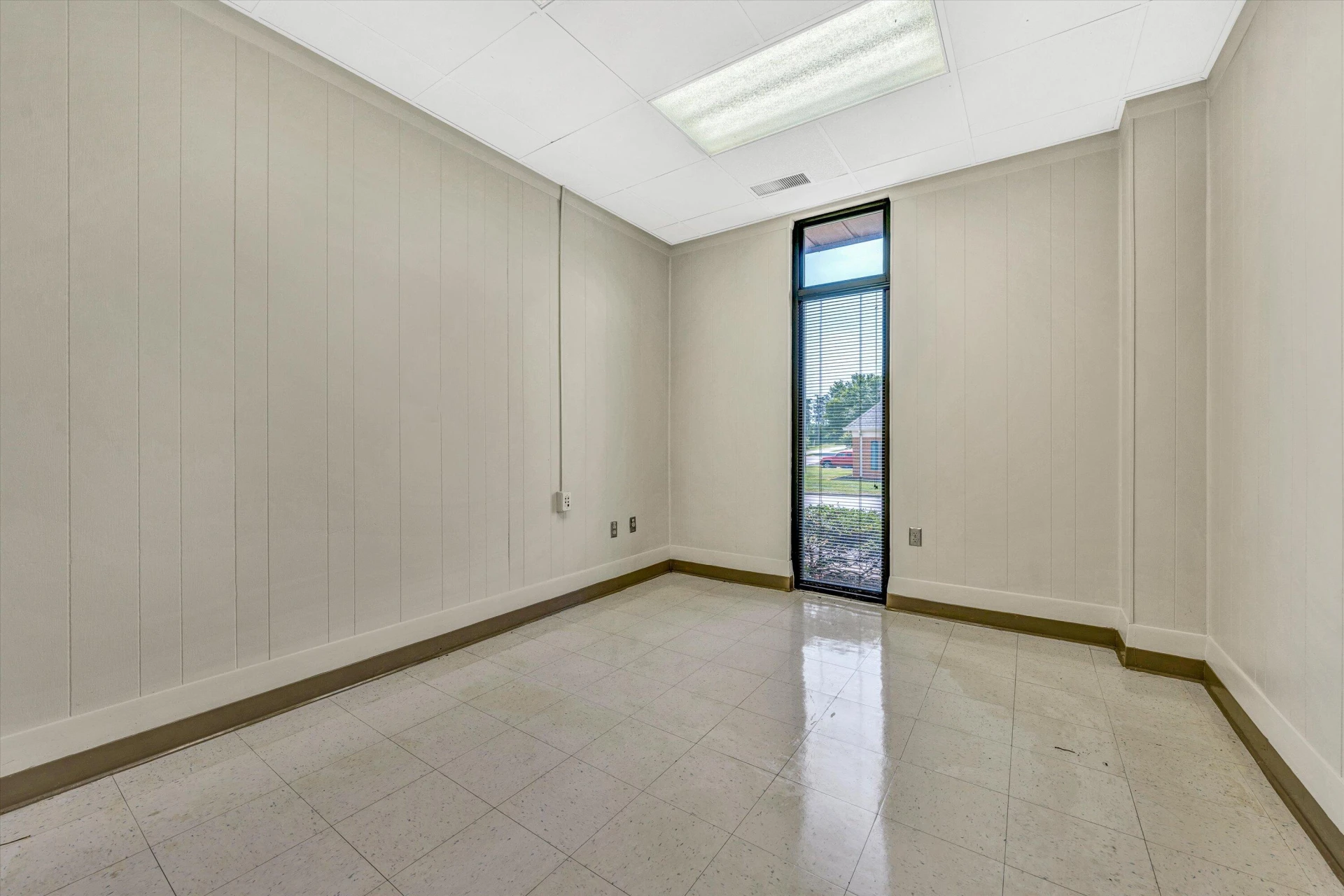1930 Braeburn DR - Photo 11