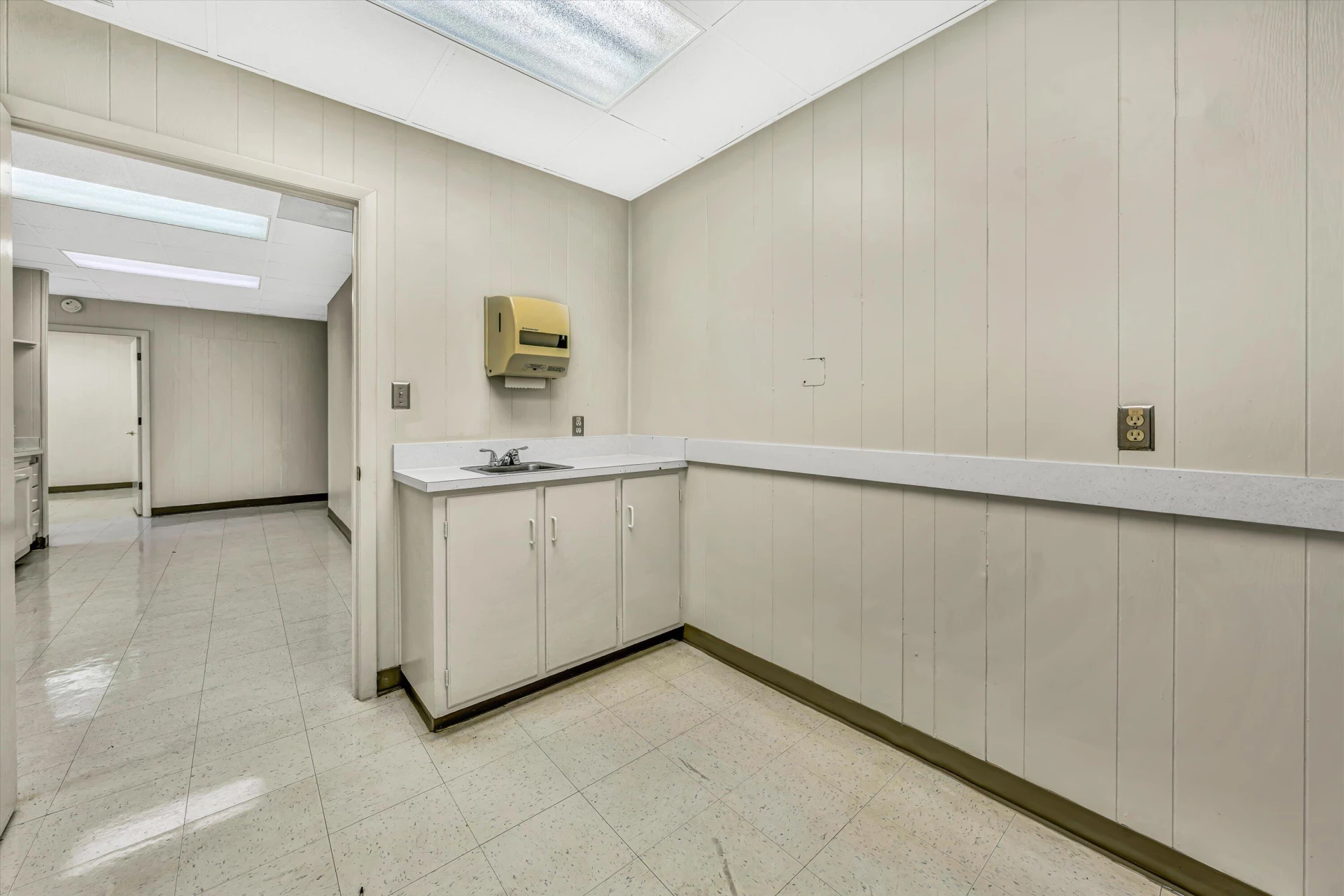 1930 Braeburn DR - Photo 15