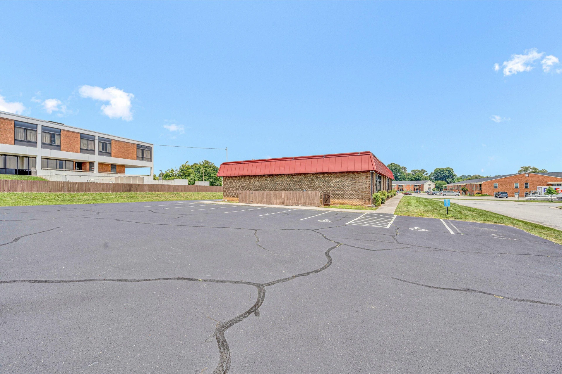 1930 Braeburn DR - Photo 55