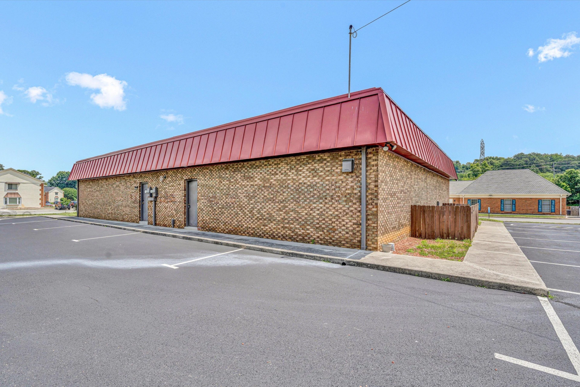 1930 Braeburn DR - Photo 6