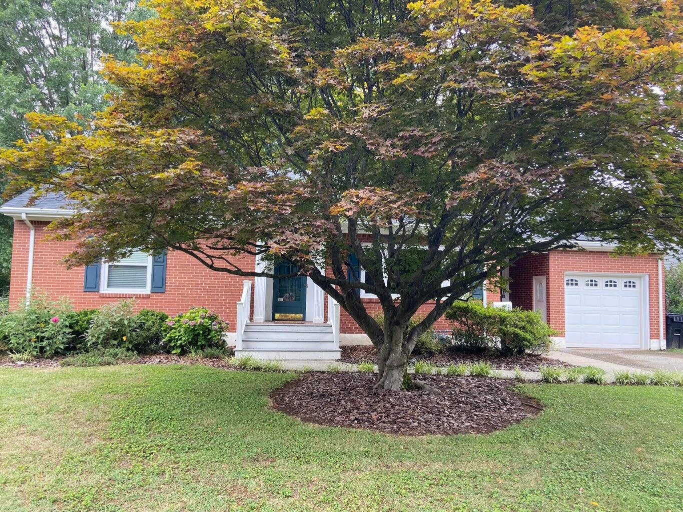 3233 Oakdale RD