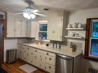 3233 Oakdale RD - Photo 7