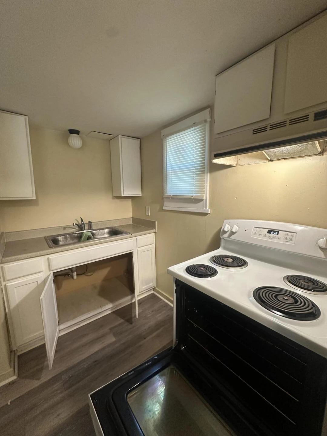 2119 Staunton AVE - Photo 5