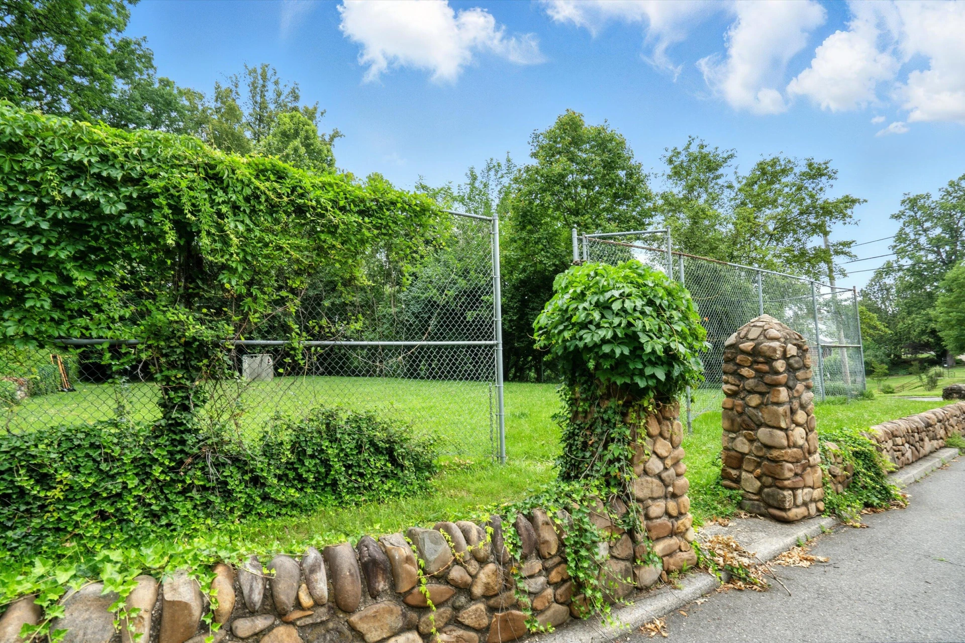 0 Avenham AVE - Photo 3