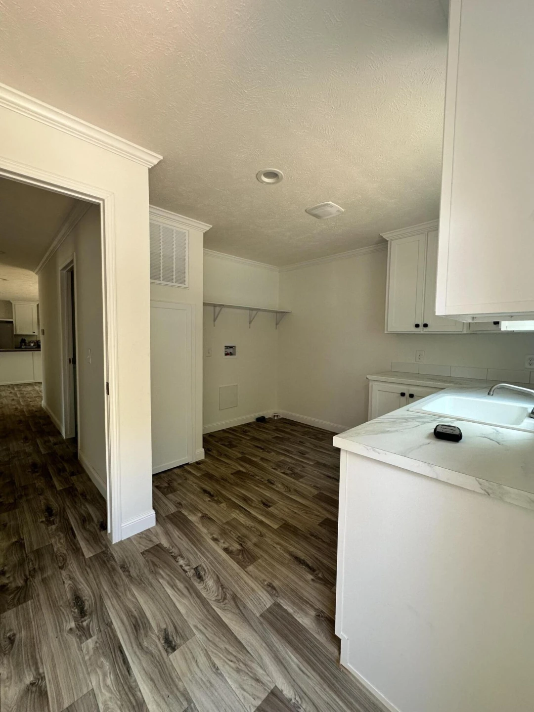 2095 Nicopolis DR - Photo 3