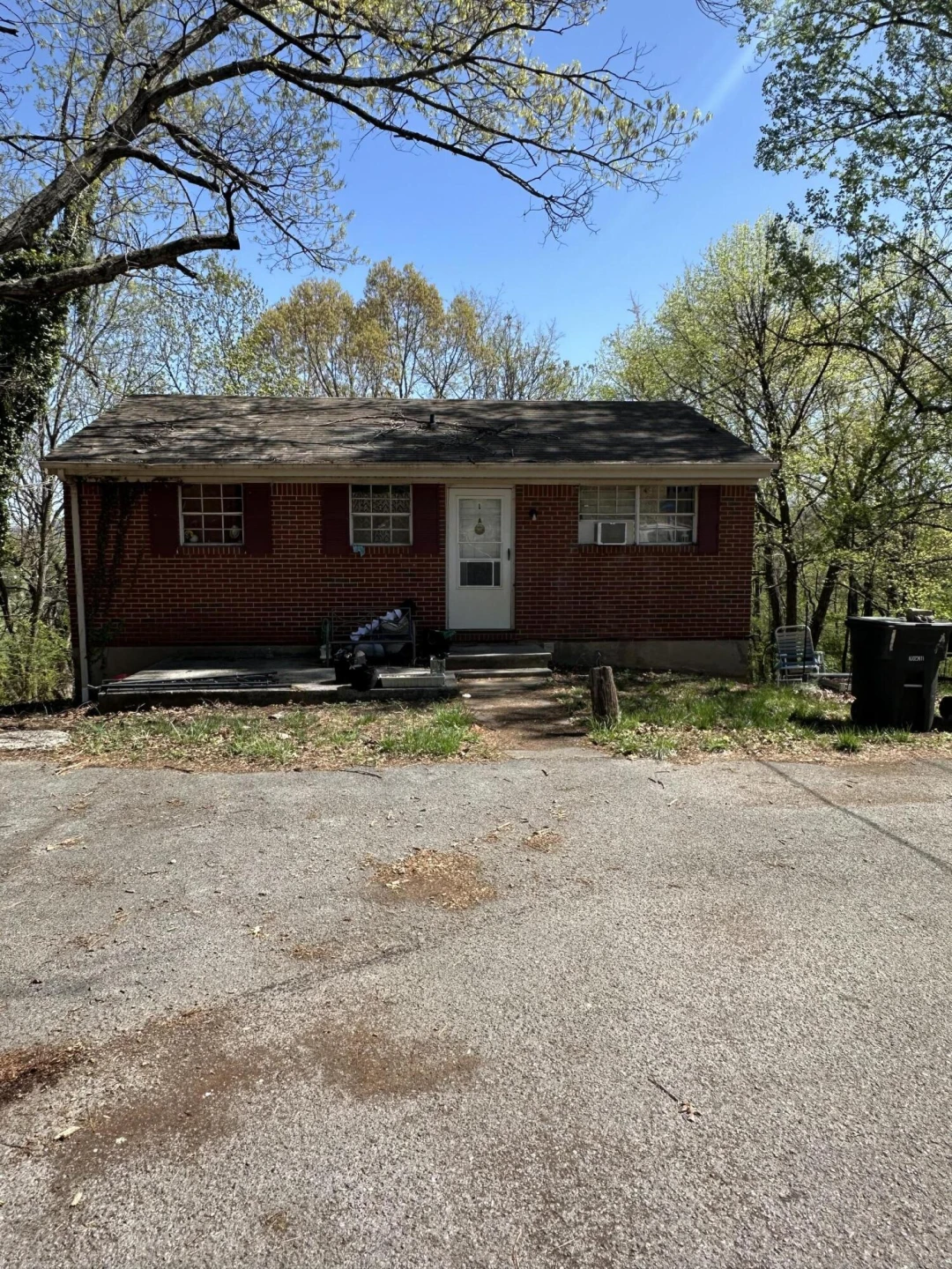 1701 Mayfield DR - Photo 6