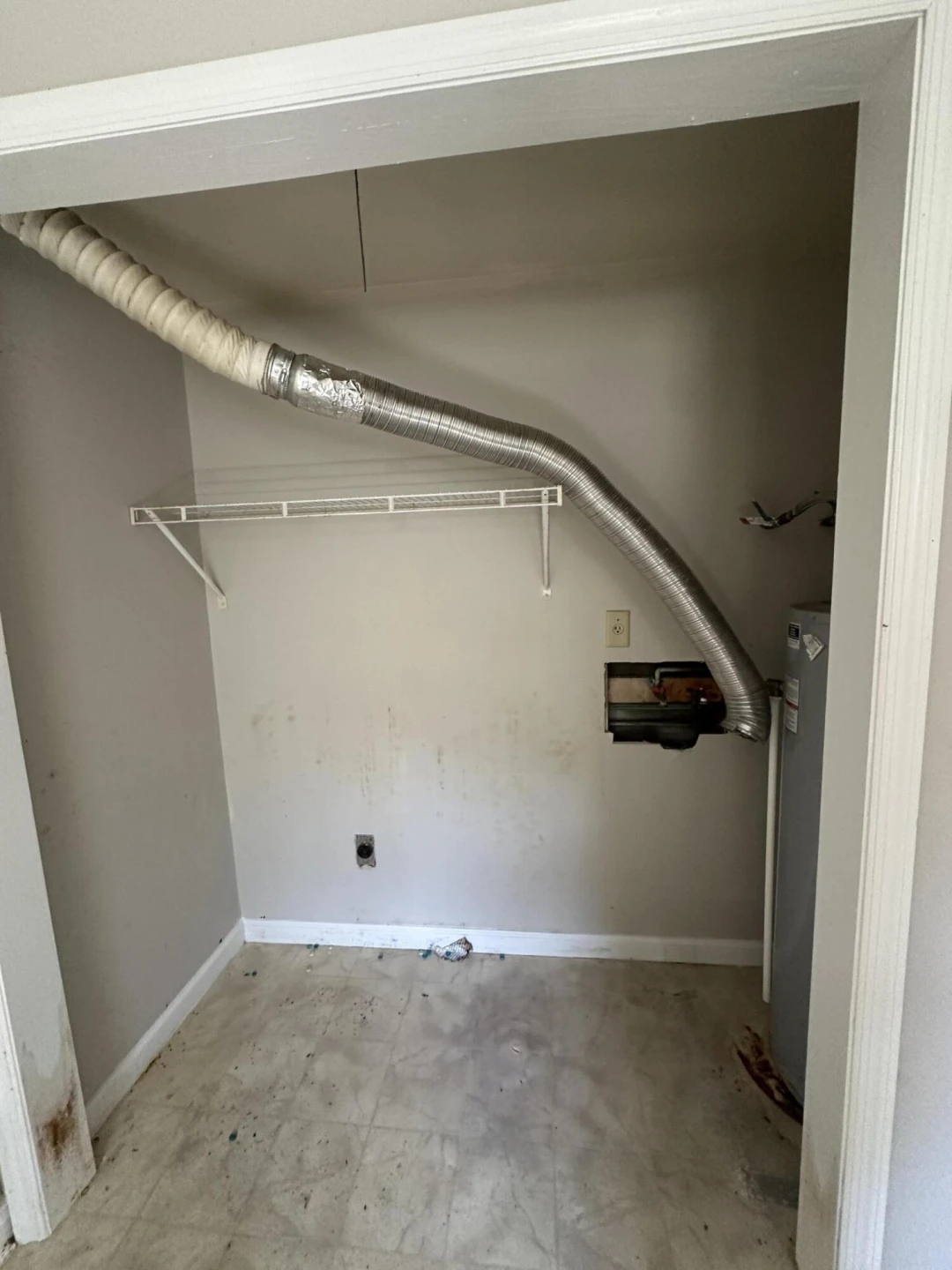 1701 Mayfield DR - Photo 9
