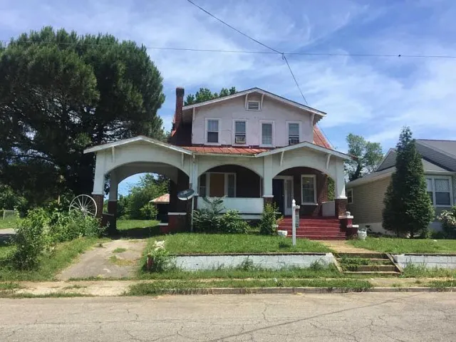 2229 Hanover AVE