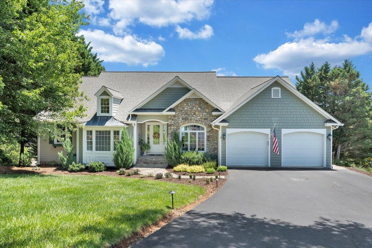 79 Harbor Hill DR