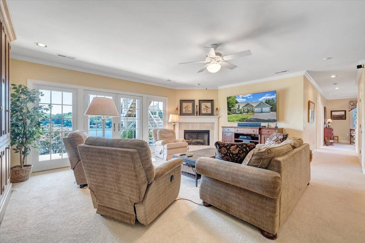 79 Harbor Hill DR - Photo 46