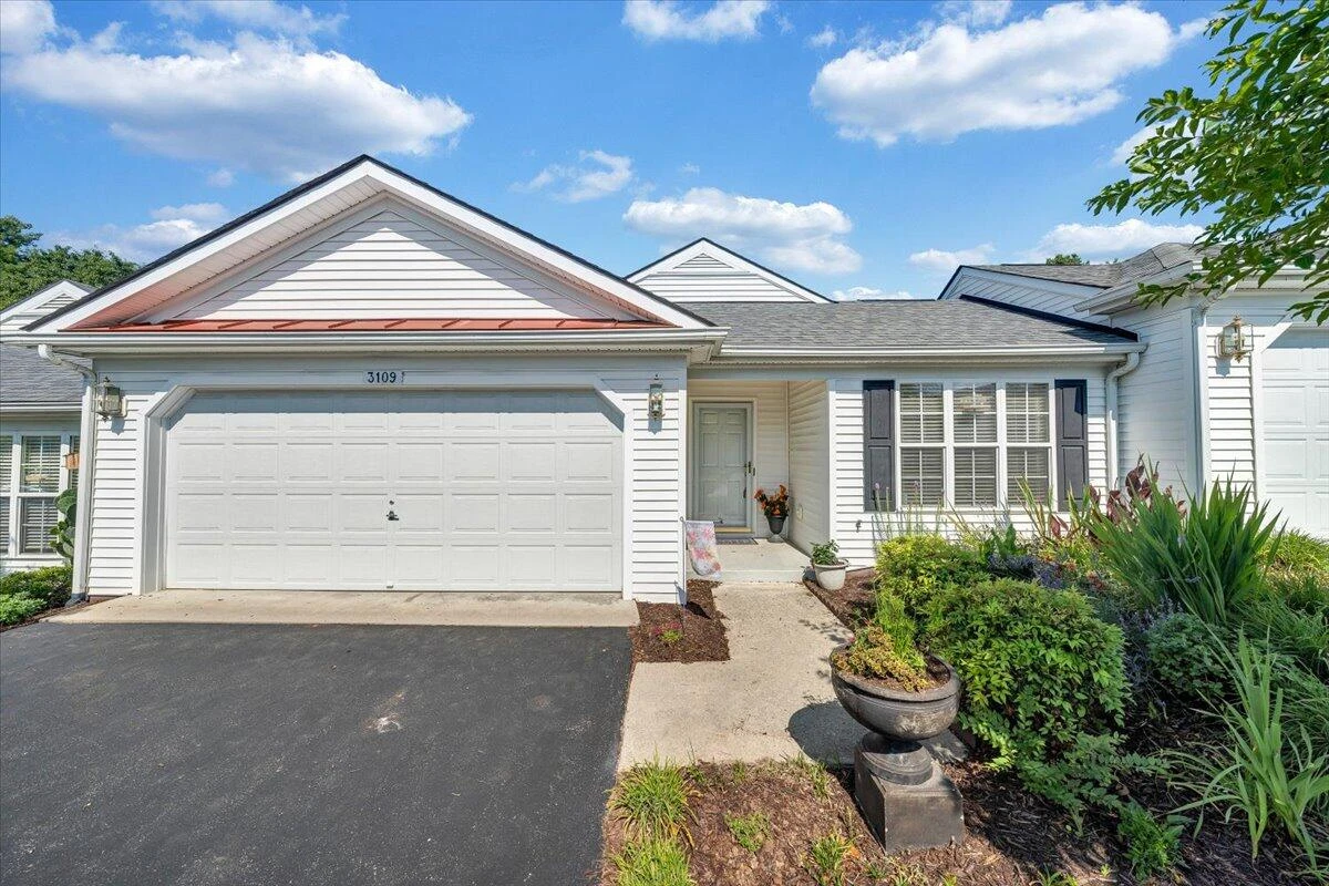3109 Winterberry Square