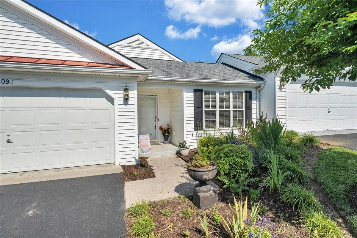 3109 Winterberry Square - Photo 3