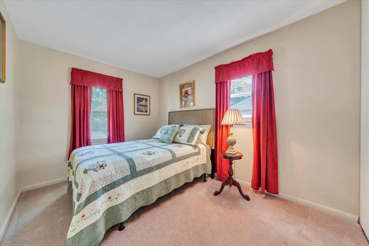 1430 Antrim ST - Photo 14