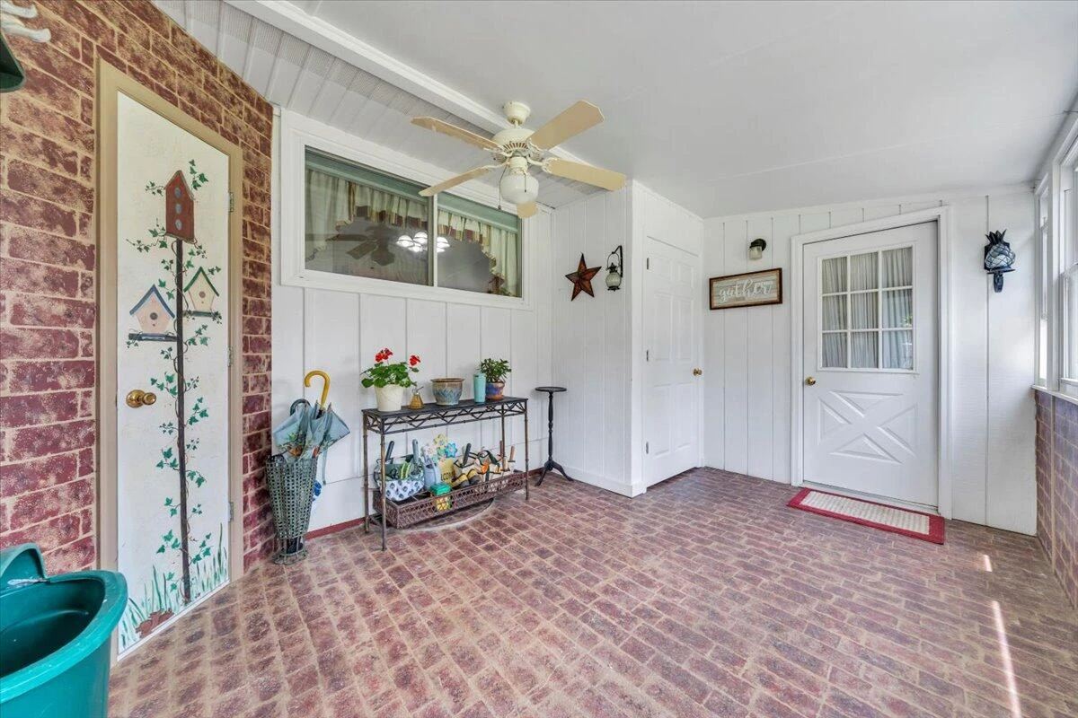 1430 Antrim ST - Photo 24