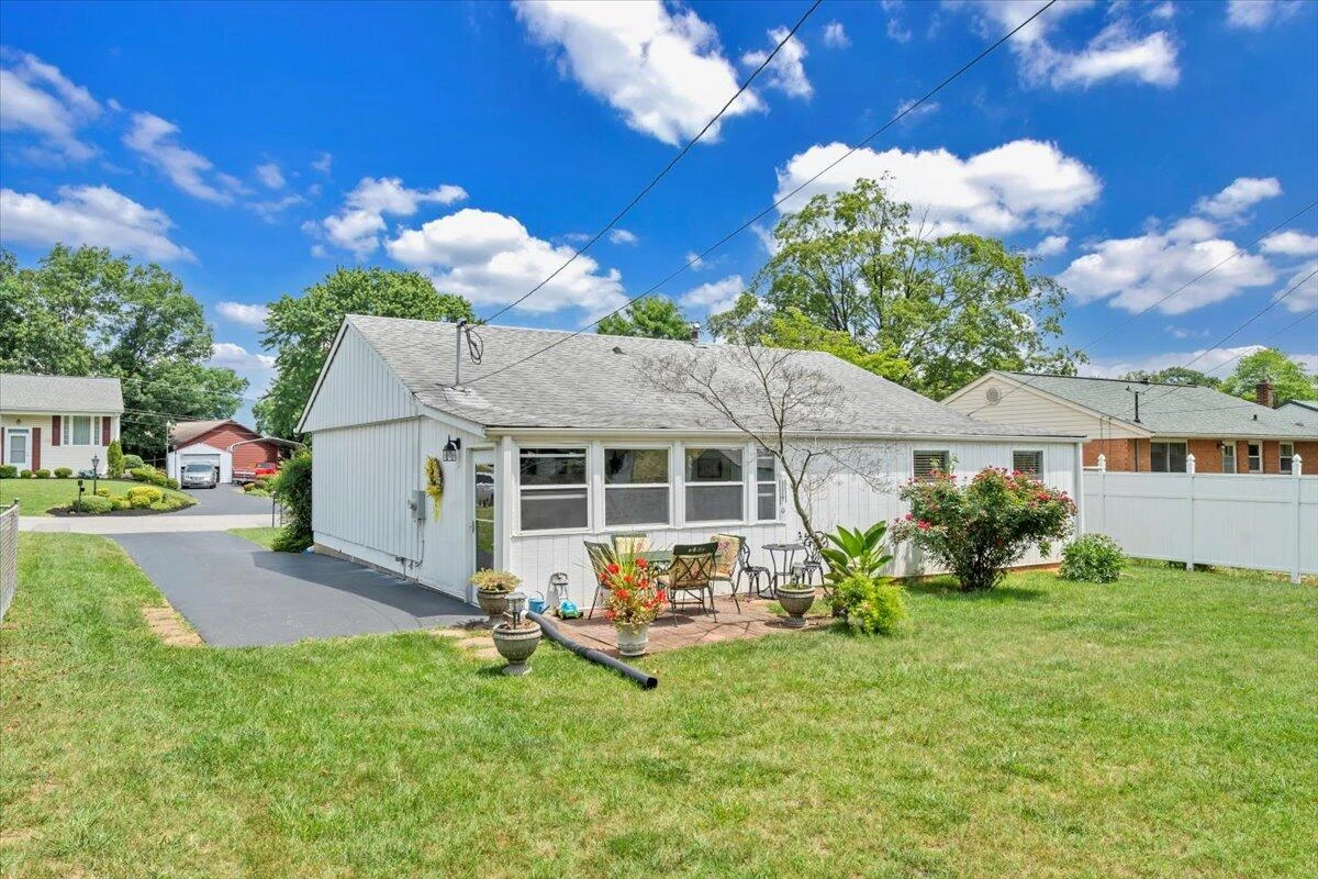 1430 Antrim ST - Photo 27