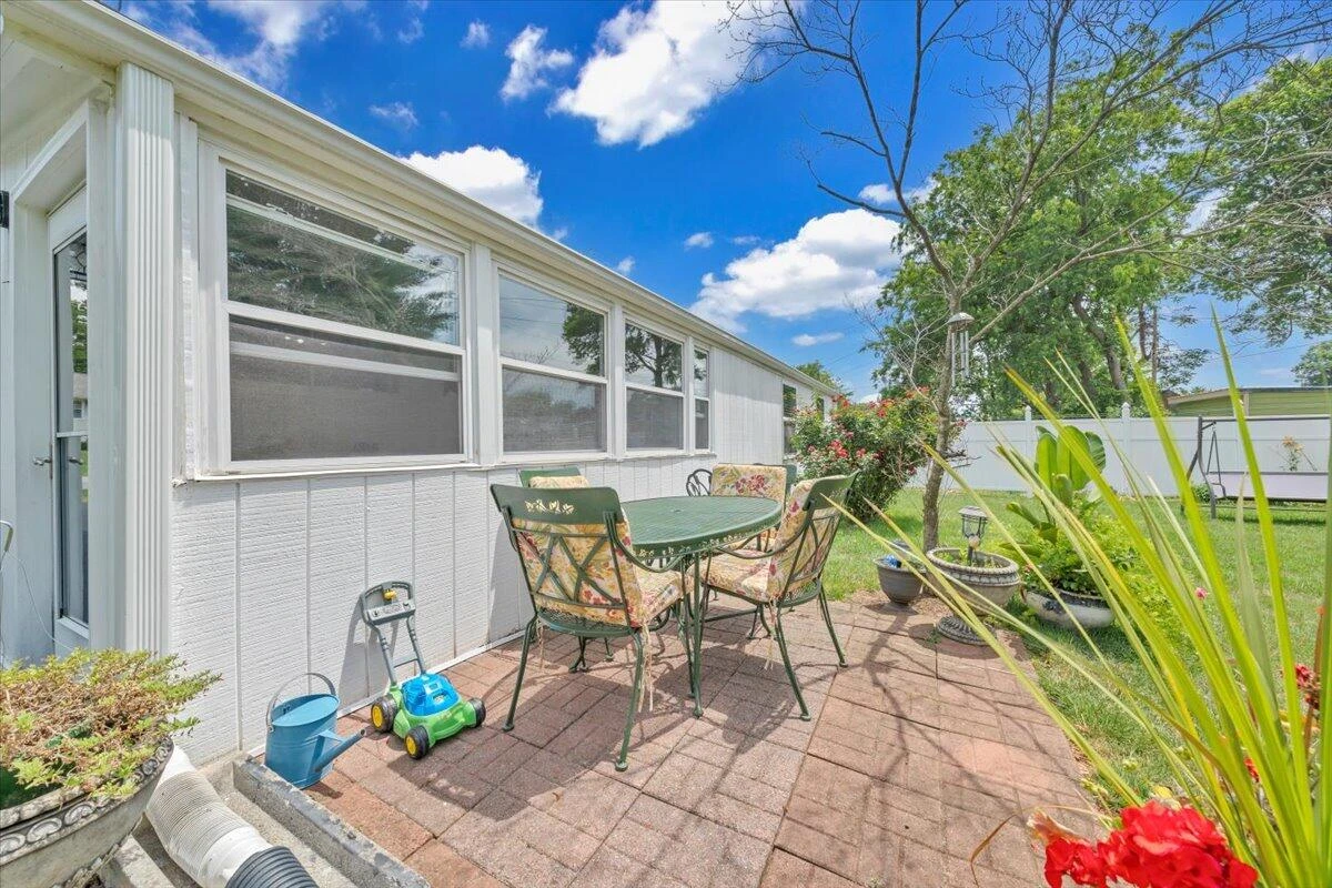 1430 Antrim ST - Photo 28