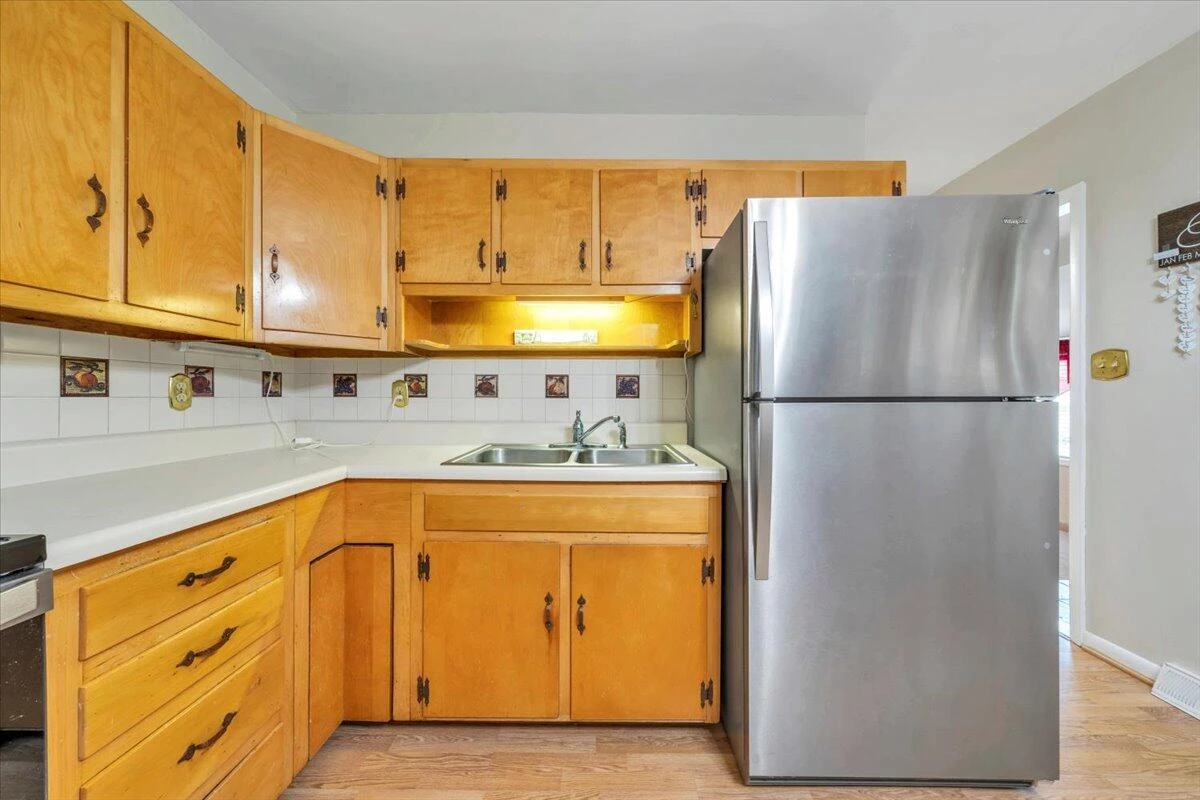 1430 Antrim ST - Photo 11