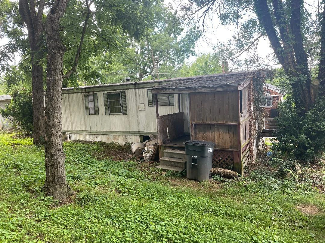515 cedar AVE