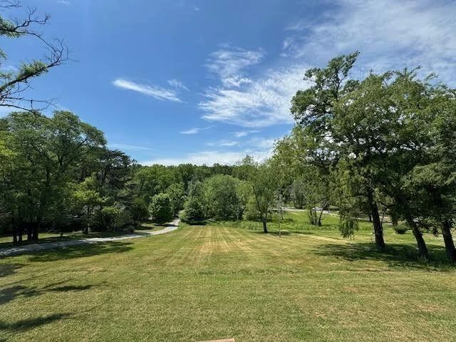 2448 EASTLAND RD - Photo 18