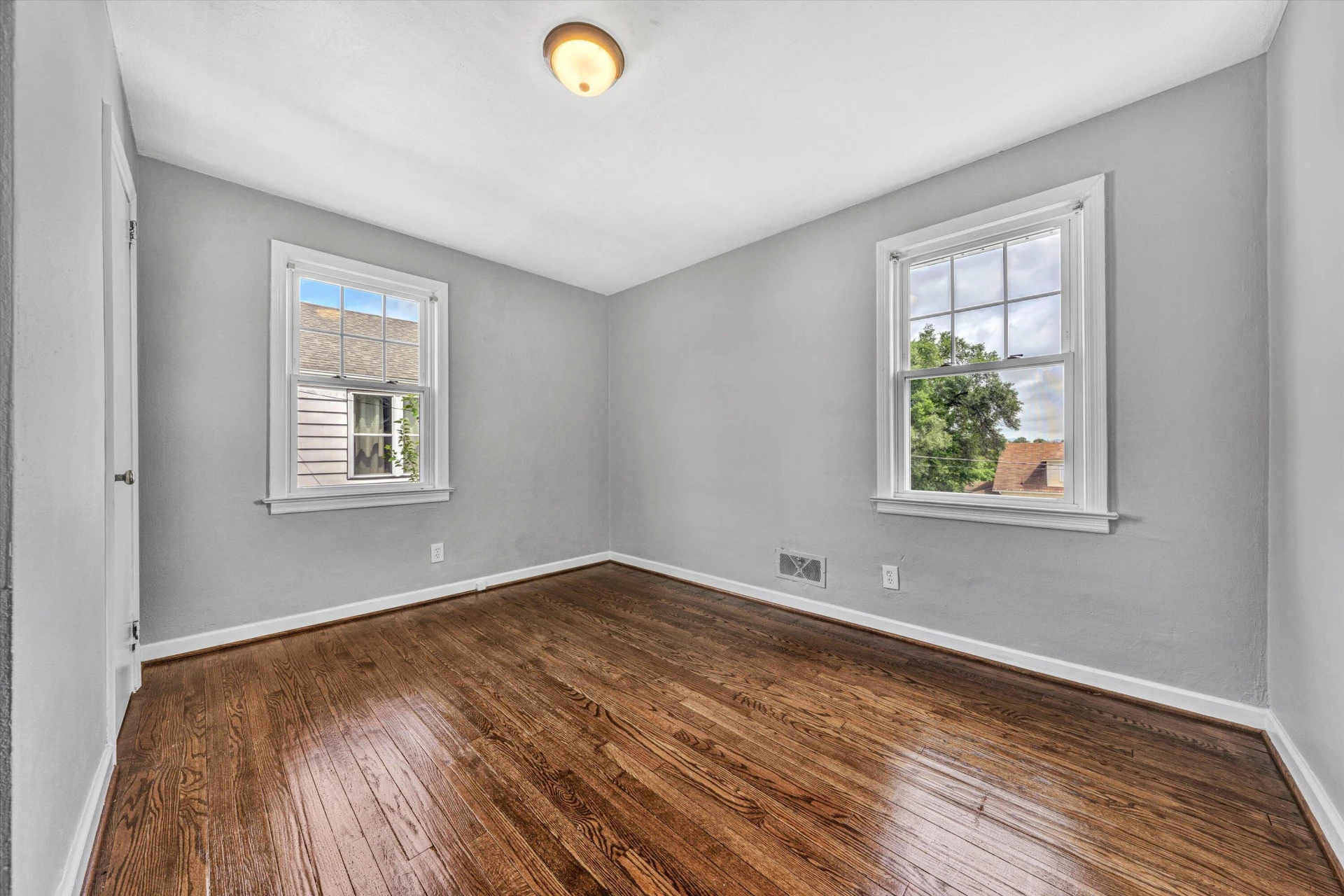 1901 Salem AVE - Photo 16