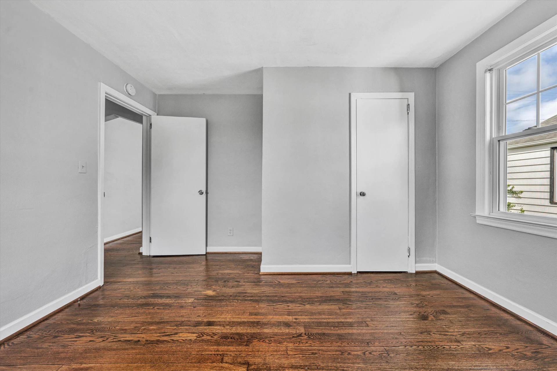 1901 Salem AVE - Photo 17