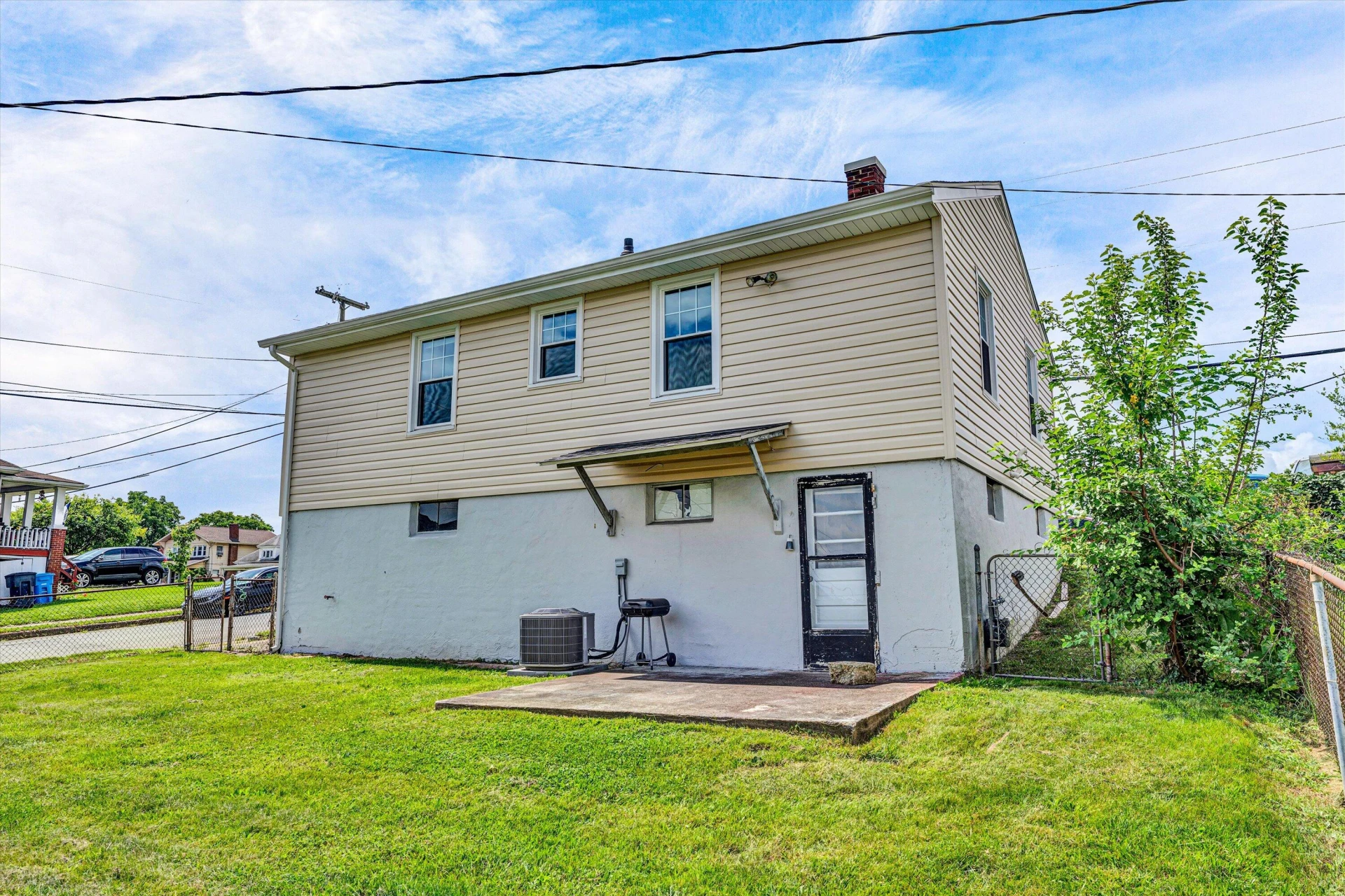 1901 Salem AVE - Photo 20