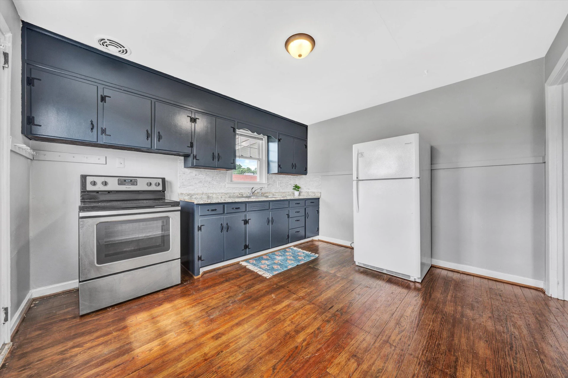 1901 Salem AVE - Photo 9