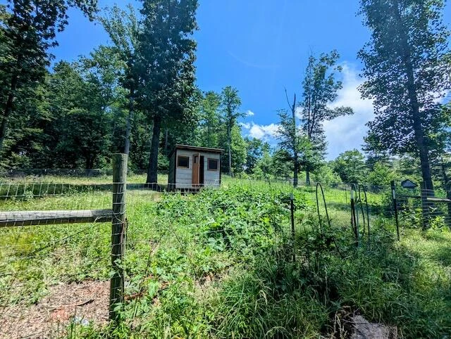 221 Camp Creek RD - Photo 10