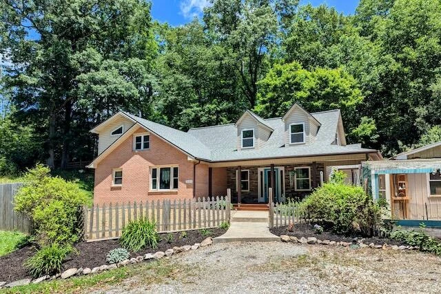 221 Camp Creek RD - Photo 2