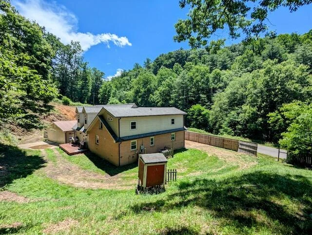 221 Camp Creek RD - Photo 9