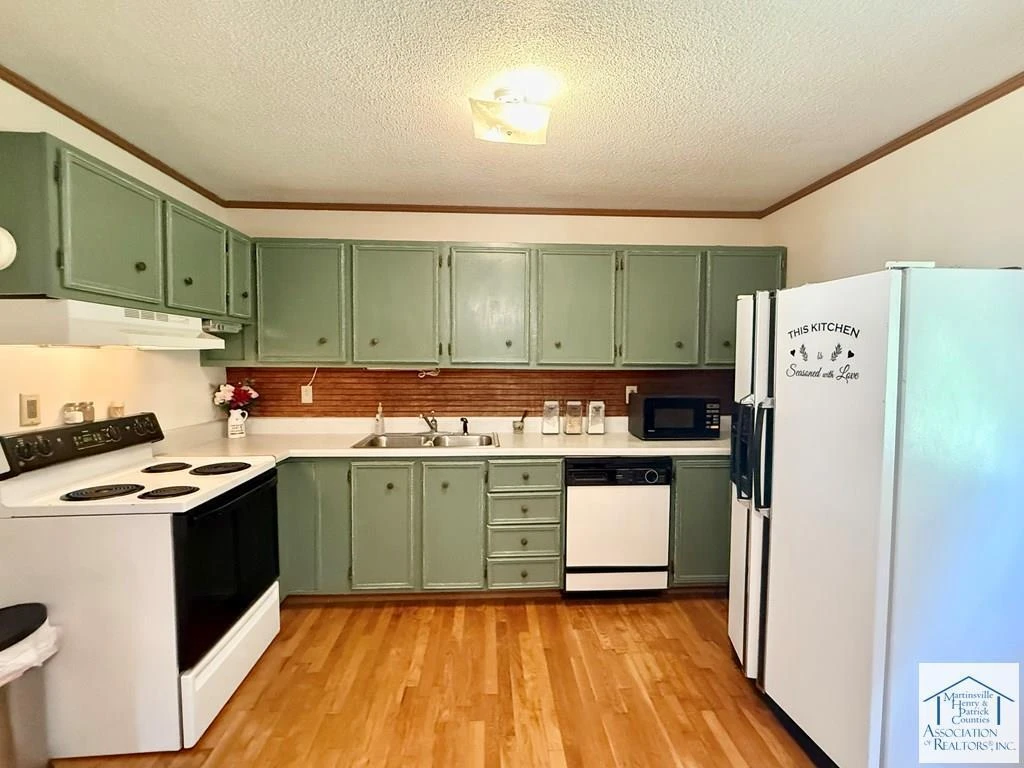 200 Vernon LN - Photo 10