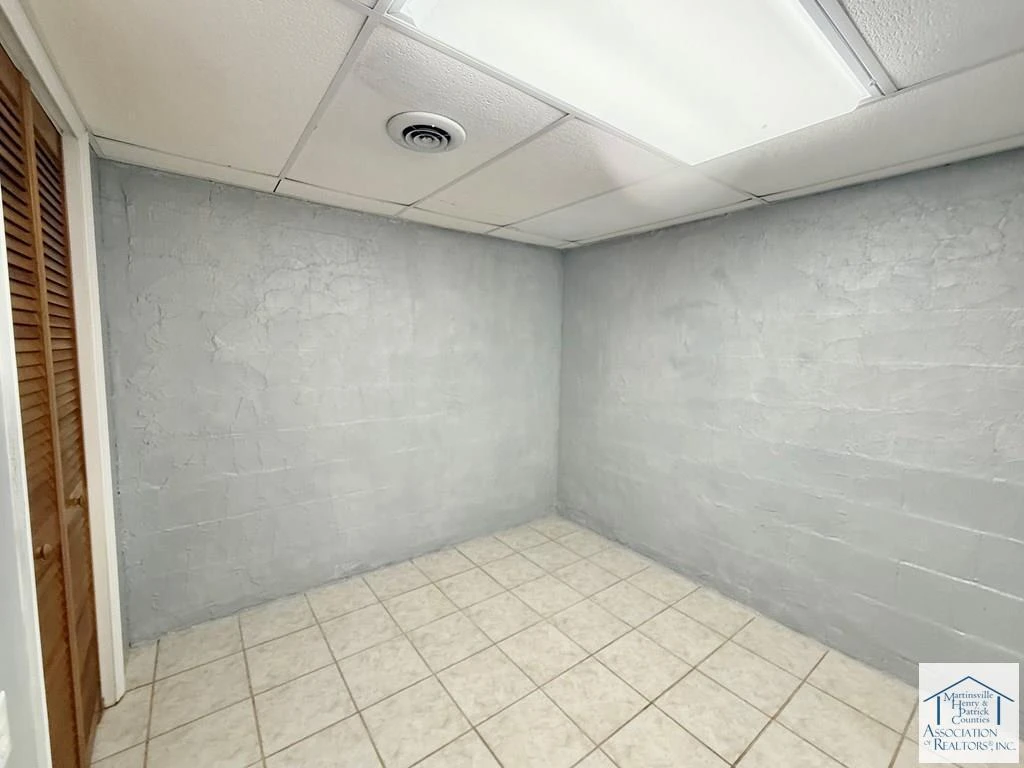 200 Vernon LN - Photo 25