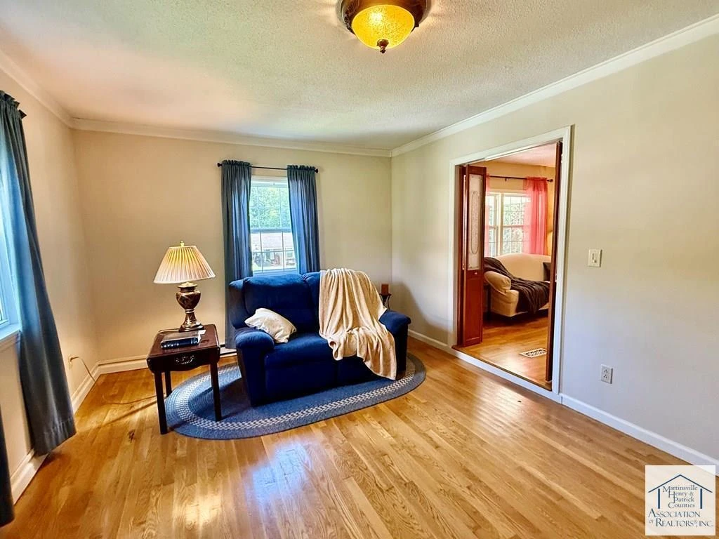 200 Vernon LN - Photo 6