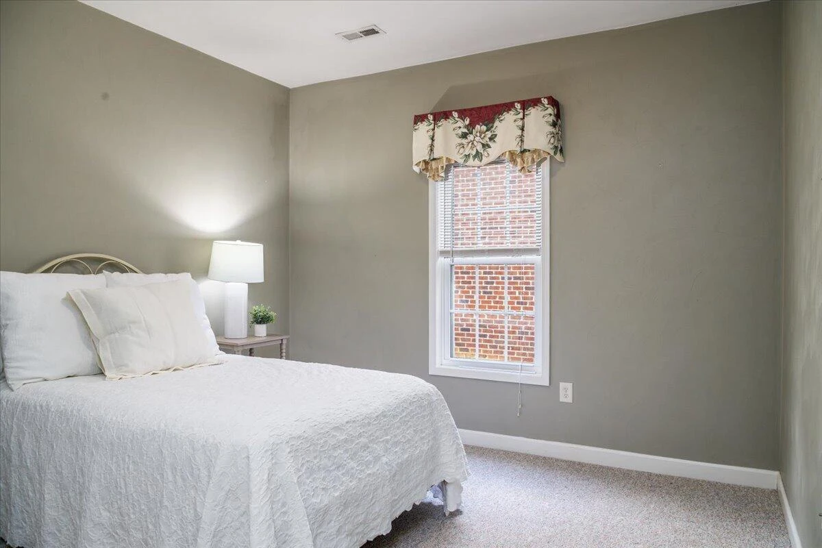1613 Forest Highlands CT - Photo 16