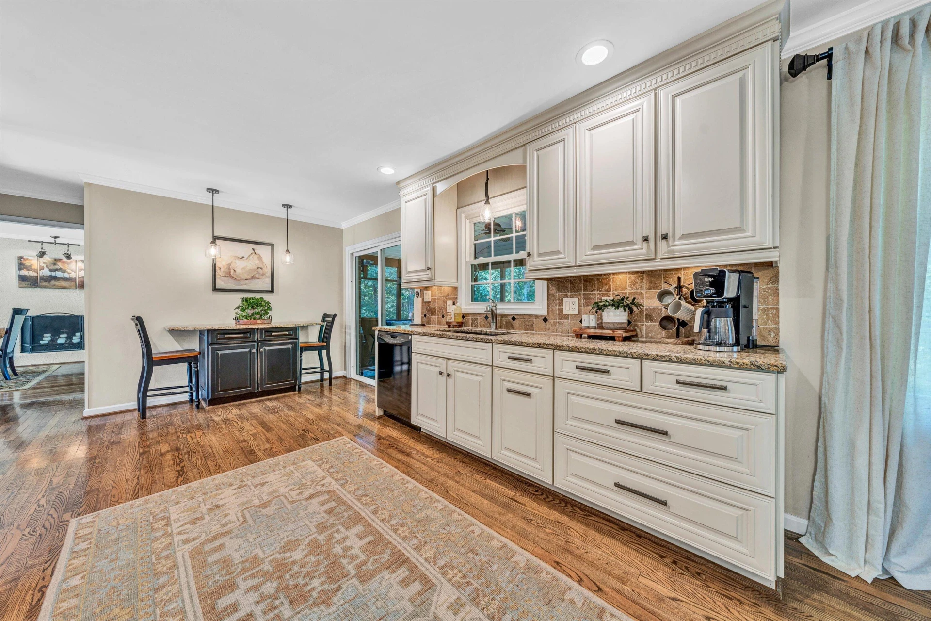 134 SAWYER DR - Photo 11